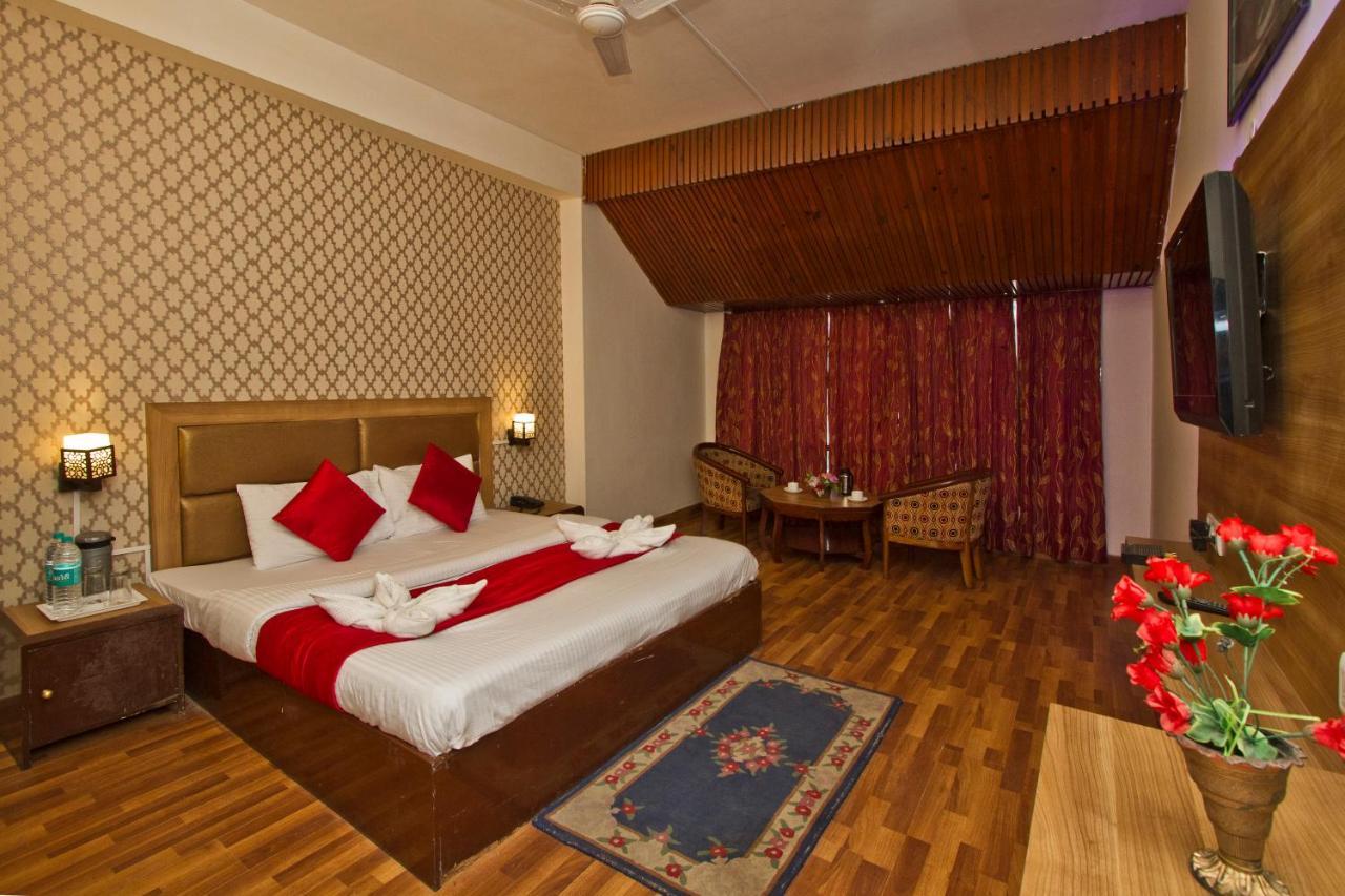 Hotel Sitara International Manāli Buitenkant foto